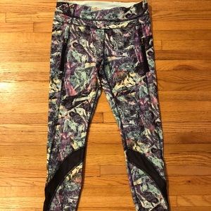 Lululemon Full Length Legging With Mesh Panel - 6